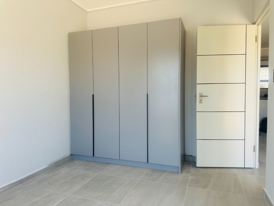 1 Bedroom Property for Sale in Table View Western Cape